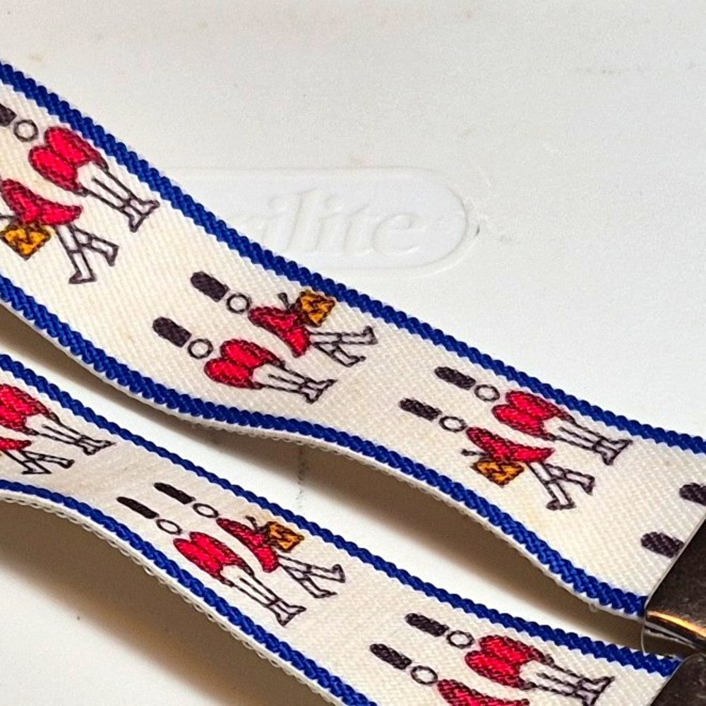 Avon Clip-On Suspenders Adjustable Y-Back One Size White/Blue/drummer rn61981